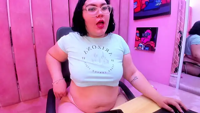 Snapshot of Sweet_Nova_ chatting on 28, 5, 2026 Sweet Nova online show from 28, 5, 2026