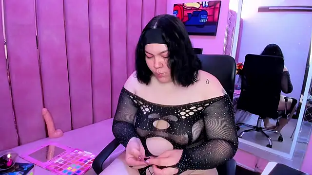 Snapshot of Sweet_Nova_ chatting on 6, 6, 2026 Sweet Nova online show from 6, 6, 2026