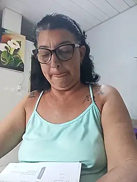 Snapshot of Milena1000 chatting on 10, 6, 2026 Milena1000 online show from 10, 6, 2026