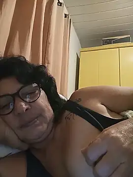 Snapshot of Milena1000 chatting on 15, 6, 2026 Milena1000 online show from 15, 6, 2026