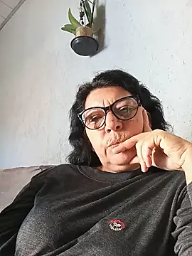 Snapshot of Milena1000 chatting on 17, 6, 2026 Milena1000 online show from 17, 6, 2026