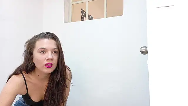 Snapshot of Katia_Rose23 chatting on 11, 5, 2026 Katia Rose23 online show from 11, 5, 2026