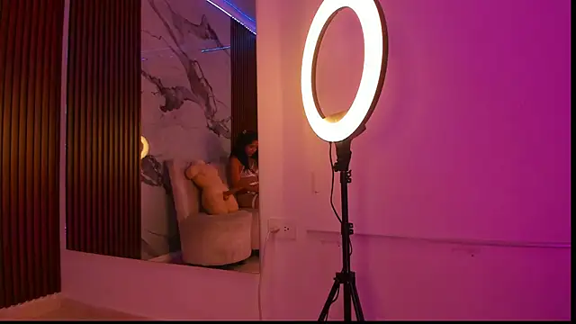GabyHott  online show from 19, 6, 2026