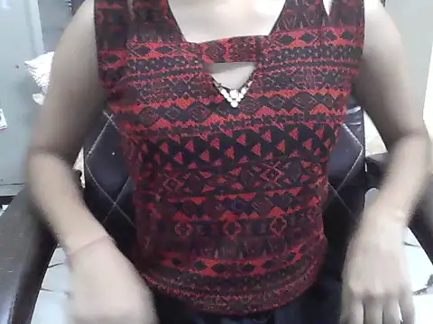 Snapshot of Maanvi_Gill chatting on 17, 5, 2026 Maanvi Gill online show from 17, 5, 2026