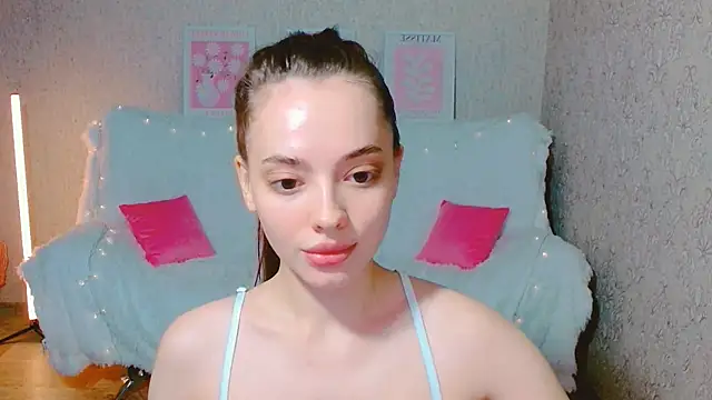 SiennaMia online show from 6, 6, 2026
