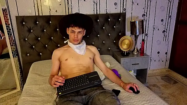 Snapshot of LoganSteel_ chatting on 16, 5, 2026 LoganSteel online show from 16, 5, 2026