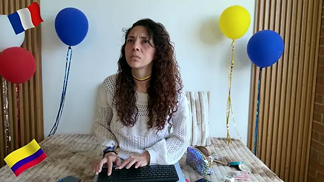 Snapshot of alissonandree chatting on 3, 7, 2026 alissonandree online show from 3, 7, 2026