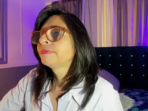 Snapshot of lena_gray chatting on 18, 5, 2026 lena gray online show from 18, 5, 2026