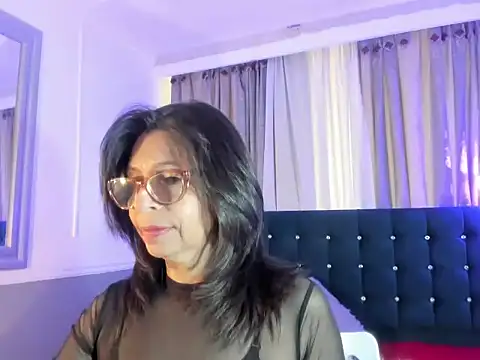 Snapshot of lena_gray chatting on 25, 5, 2026 lena gray online show from 25, 5, 2026