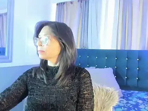 Snapshot of lena_gray chatting on 10, 6, 2026 lena gray online show from 10, 6, 2026
