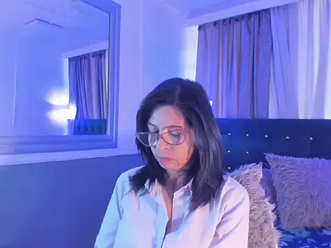 Snapshot of lena_gray chatting on 23, 6, 2026 lena gray online show from 23, 6, 2026