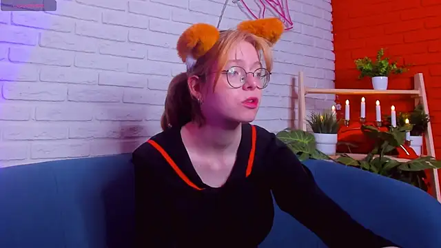 Snapshot of FoxxyyPolly chatting on 13, 6, 2026 FoxxyyPolly online show from 13, 6, 2026