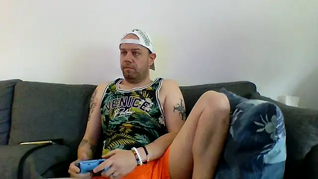 Snapshot of Andromede93 chatting on 19, 5, 2026 Andromede93 online show from 19, 5, 2026