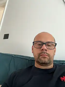 Snapshot of NakedAndrewHot chatting on 21, 6, 2026 NakedAndrewHot online show from 21, 6, 2026
