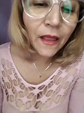 Snapshot of vitaminafranccesca chatting on 12, 5, 2026 vitaminafranccesca online show from 12, 5, 2026