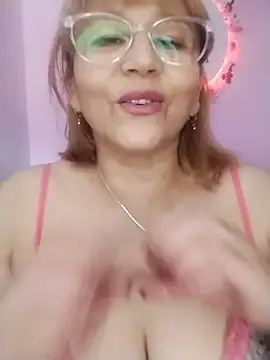 Snapshot of vitaminafranccesca chatting on 6, 6, 2026 vitaminafranccesca online show from 6, 6, 2026