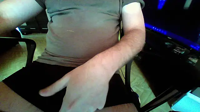 Snapshot of berlover1 chatting on 2, 6, 2026 berlover1 online show from 2, 6, 2026