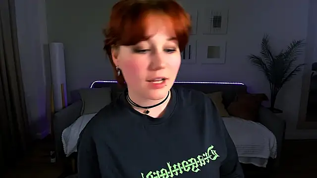 MiaLacrice online show from 21, 6, 2026