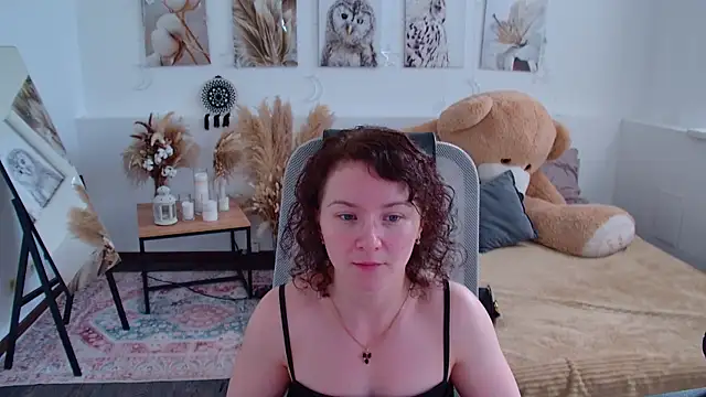 Snapshot of AureliaGleam chatting on 15, 6, 2026 AureliaGleam online show from 15, 6, 2026