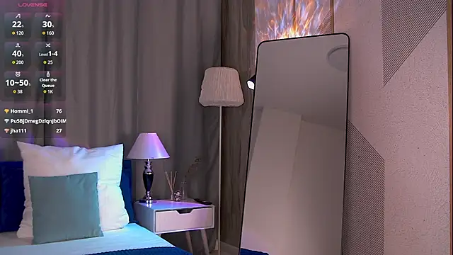 Snapshot of Queen_Monica_ chatting on 5, 7, 2026 Queen Monica online show from 5, 7, 2026