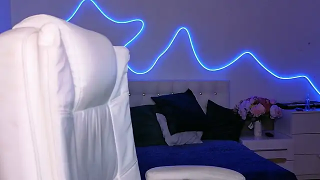 MaddiePerez online show from 4, 6, 2026