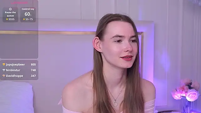 Snapshot of LillianYoung chatting on 3, 6, 2026 LillianYoung online show from 3, 6, 2026