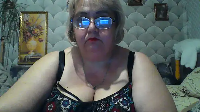 MarinaFarina53 online show from 11, 6, 2026