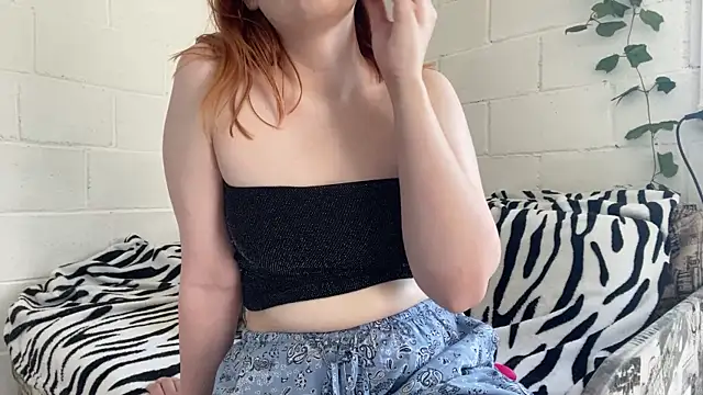 Amber  Fox online show from 22, 6, 2026