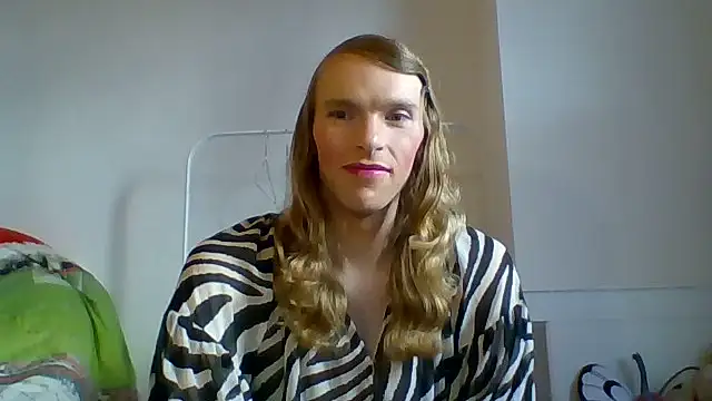 Snapshot of DaimondAngel chatting on 5, 8, 2026 DaimondAngel online show from 5, 8, 2026