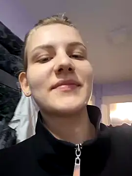 Snapshot of mooniekiss chatting on 12, 5, 2026 mooniekiss online show from 12, 5, 2026