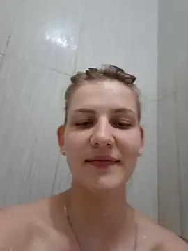 Snapshot of mooniekiss chatting on 27, 5, 2026 mooniekiss online show from 27, 5, 2026