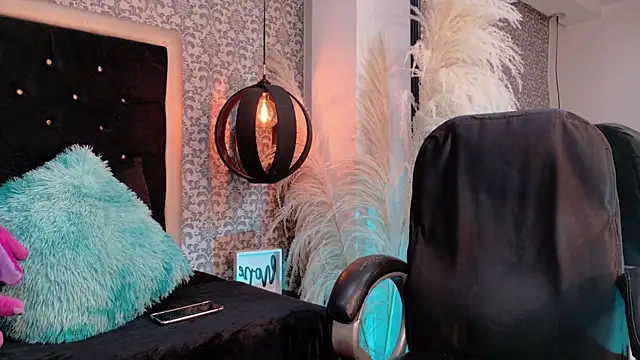 Snapshot of KarolFoxxi__ chatting on 20, 6, 2026 KarolFoxxi online show from 20, 6, 2026