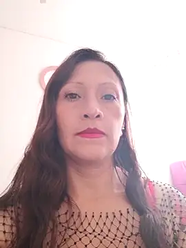 Snapshot of Vely_ chatting on 9, 7, 2026 Vely online show from 9, 7, 2026