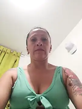 Snapshot of Vely_ chatting on 13, 7, 2026 Vely online show from 13, 7, 2026