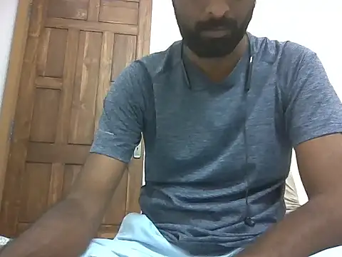 Snapshot of Ijus12 chatting on 8, 5, 2026 Ijus12 online show from 8, 5, 2026
