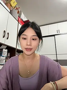 Snapshot of cuteluky18 chatting on 26, 5, 2026 cuteluky18 online show from 26, 5, 2026