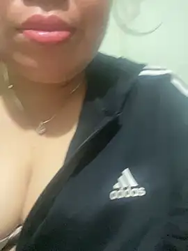 Snapshot of JucyLy chatting on 9, 5, 2026 JucyLy online show from 9, 5, 2026