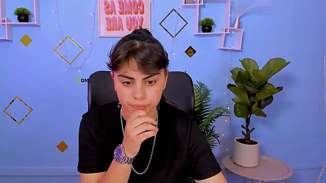 Snapshot of shadow_kiss_ chatting on 21, 6, 2026 shadow kiss online show from 21, 6, 2026