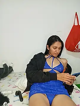 Snapshot of Violet_glow chatting on 8, 8, 2026 Violet glow online show from 8, 8, 2026
