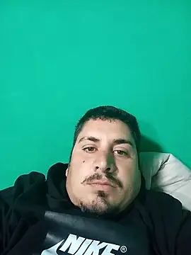 juaniglesias1977 online show from 8, 5, 2026