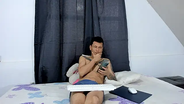 Snapshot of HannaSexMatheuw chatting on 1, 7, 2026 HannaSexMatheuw online show from 1, 7, 2026