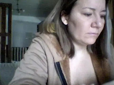 Snapshot of AllisonLove2 chatting on 4, 6, 2026 AllisonLove2 online show from 4, 6, 2026