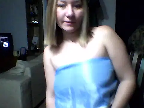 Snapshot of AllisonLove2 chatting on 17, 6, 2026 AllisonLove2 online show from 17, 6, 2026