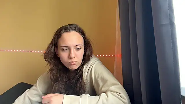 Snapshot of OlivaMaciolek chatting on 10, 5, 2026 OlivaMaciolek online show from 10, 5, 2026