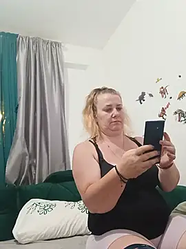 JuliaBestX online show from 25, 6, 2026