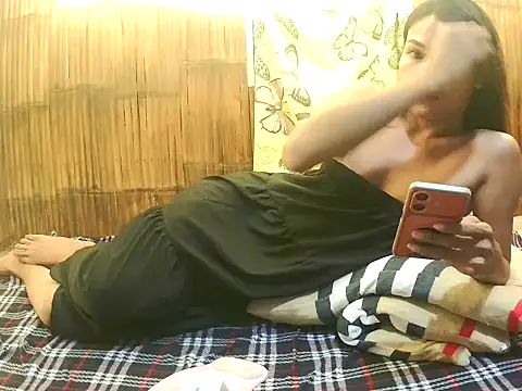 Snapshot of Sexy_UncutTrans chatting on 3, 6, 2026 Sexy UncutTrans online show from 3, 6, 2026