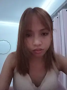 Snapshot of sweetpinayxxx chatting on 18, 6, 2026 sweetpinayxxx online show from 18, 6, 2026