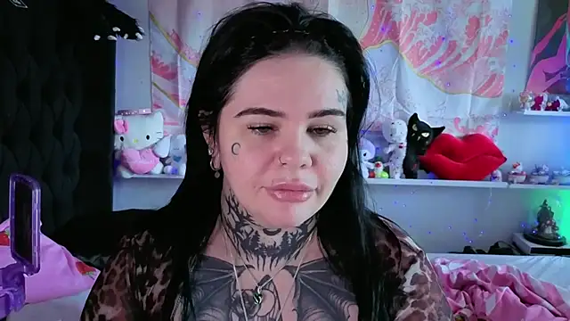 Snapshot of BigBootyHolly chatting on 17, 7, 2026 BigBootyHolly online show from 17, 7, 2026