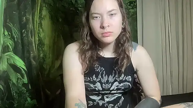 mo0ngoddess online show from 31, 10, 2025