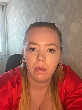 Snapshot of Heyitskaylaxo chatting on 14, 5, 2026 Heyitskaylaxo online show from 14, 5, 2026